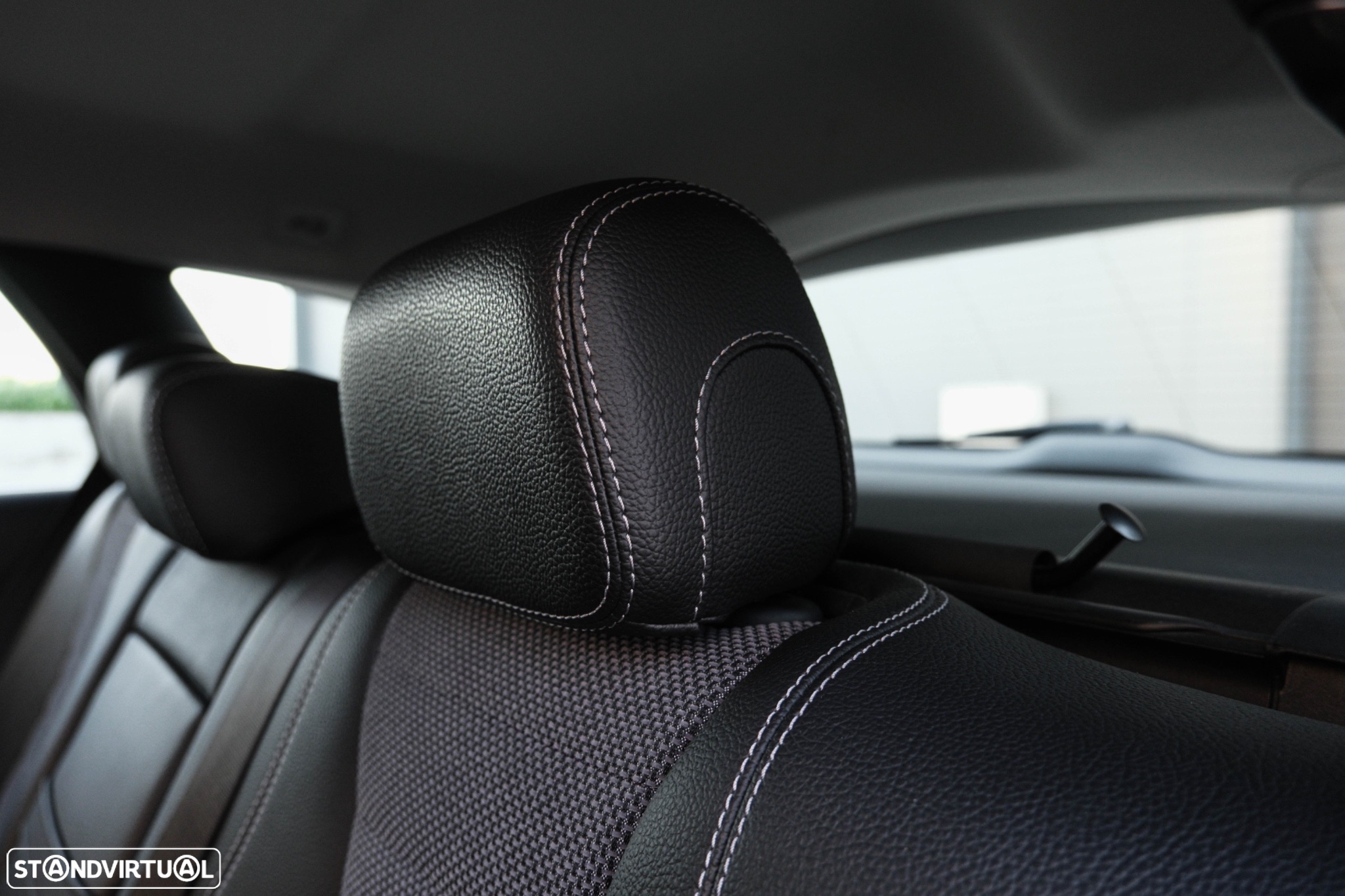 Mercedes-Benz E 220 BlueTEC Avantgarde Auto. - 22