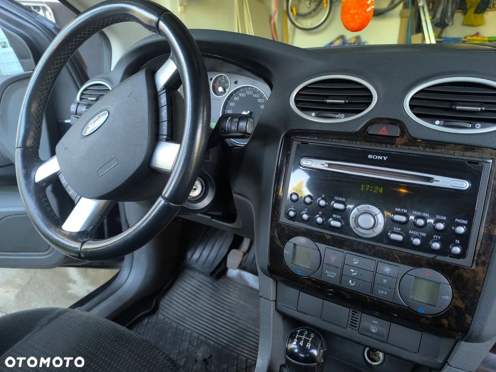 Ford Focus 1.8 TDCi Ghia - 10