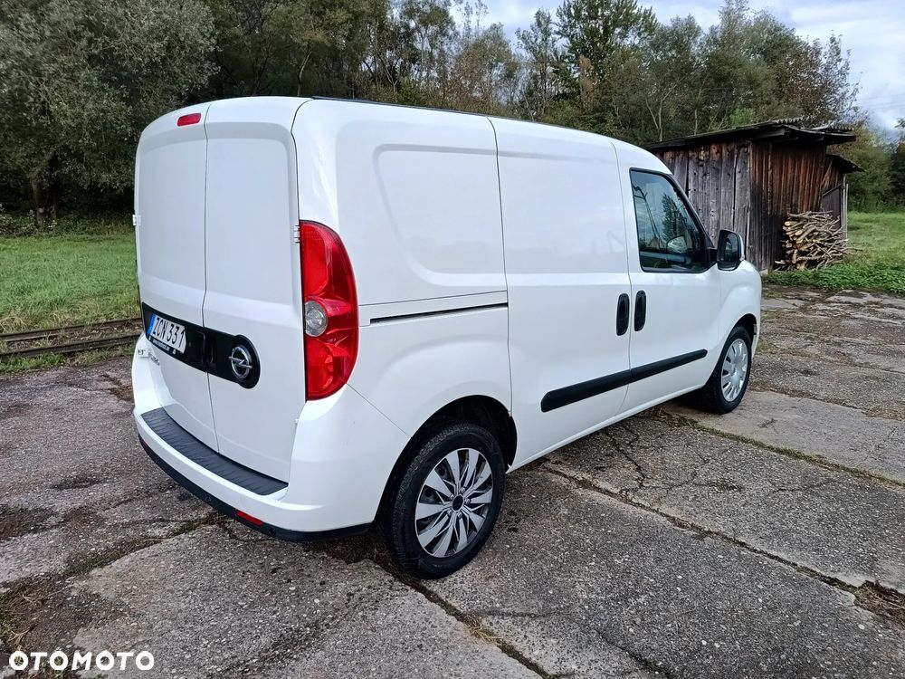 Opel COMBO VAN 1.4 benzyna 95kM manual 2017 rok AUTO SPRAWNE, GOTOWE DO JAZDY!!! - 10