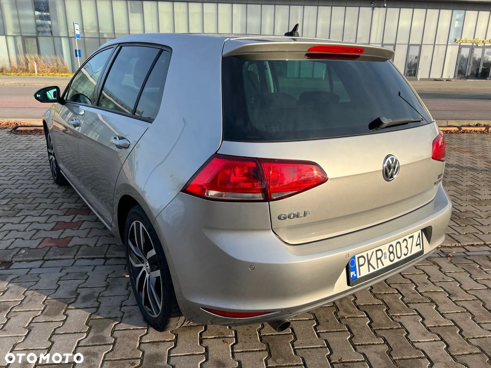 Volkswagen Golf - 8