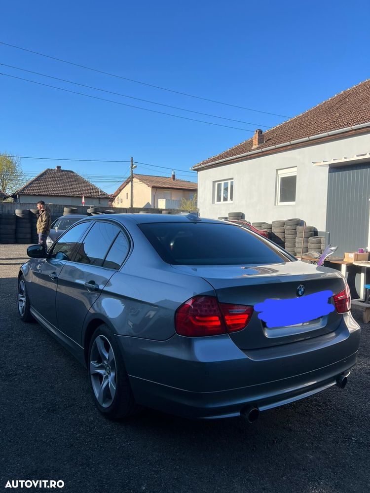 BMW Seria 3 335i xDrive AT - 2