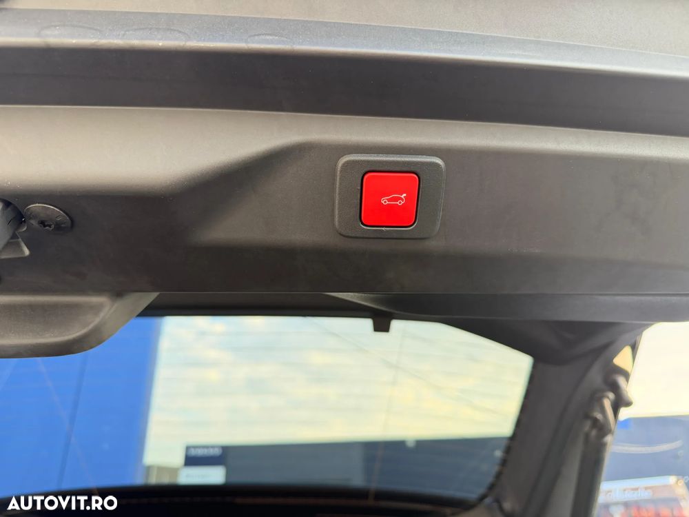 Peugeot 3008 1.2 Hybrid 145 e-DCS6 GT - 9