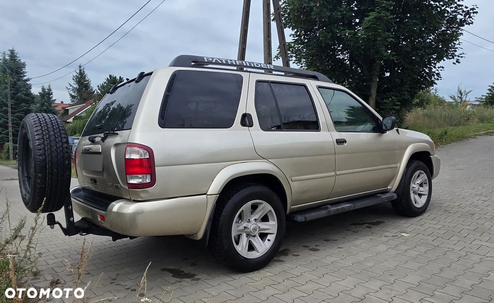 Nissan Pathfinder 3.5 V6 - 10