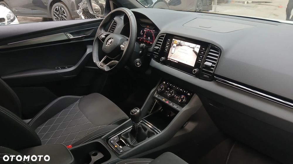 Skoda Karoq 1.5 TSI ACT GPF 4x2 Sportline - 23