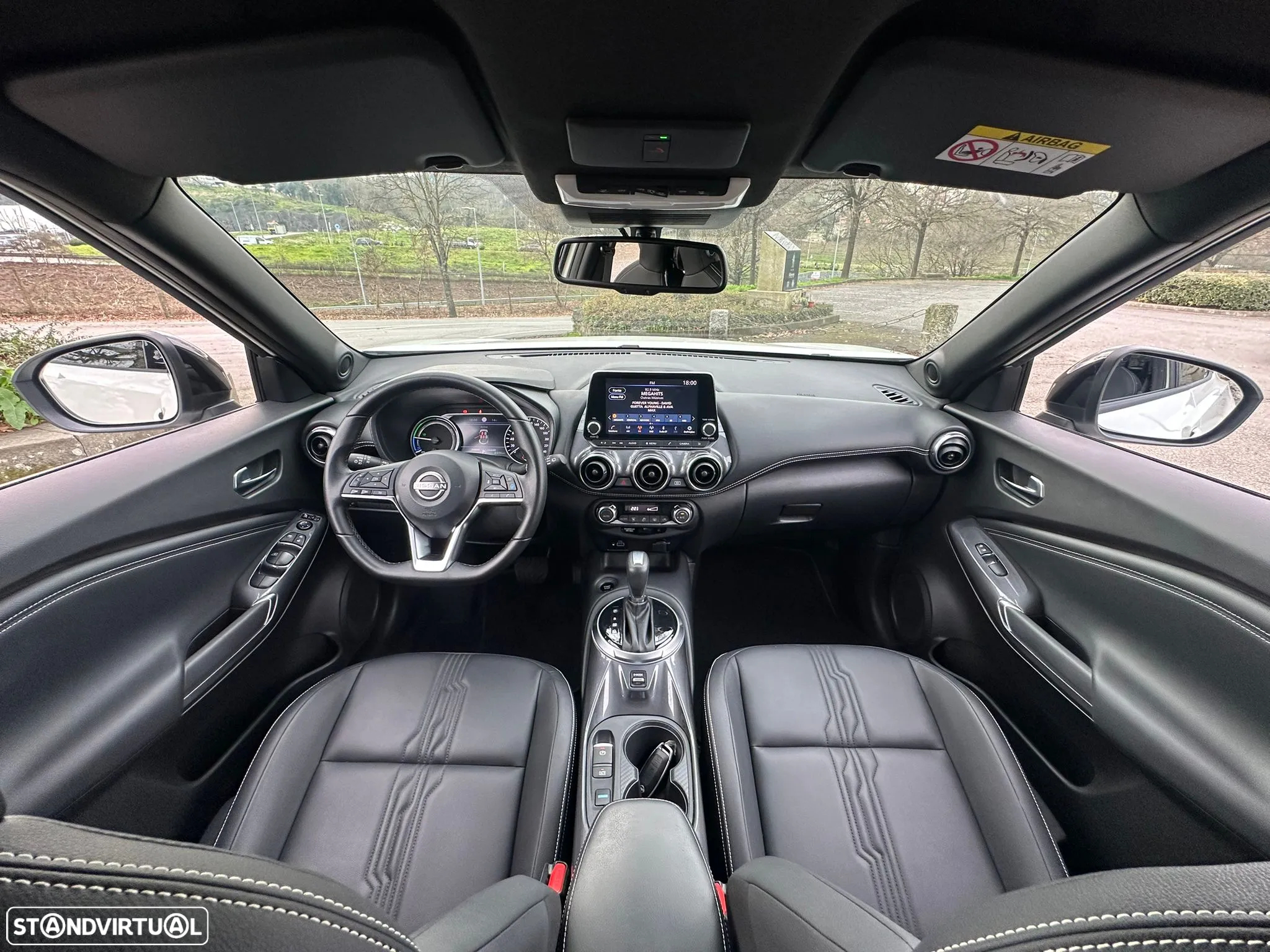 Nissan Juke 1.6 Hybrid Tekna TwoTone T - 10
