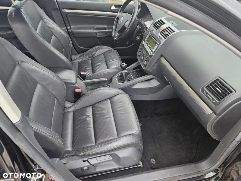 Volkswagen Golf V 1.9 TDI Comfortline - 7