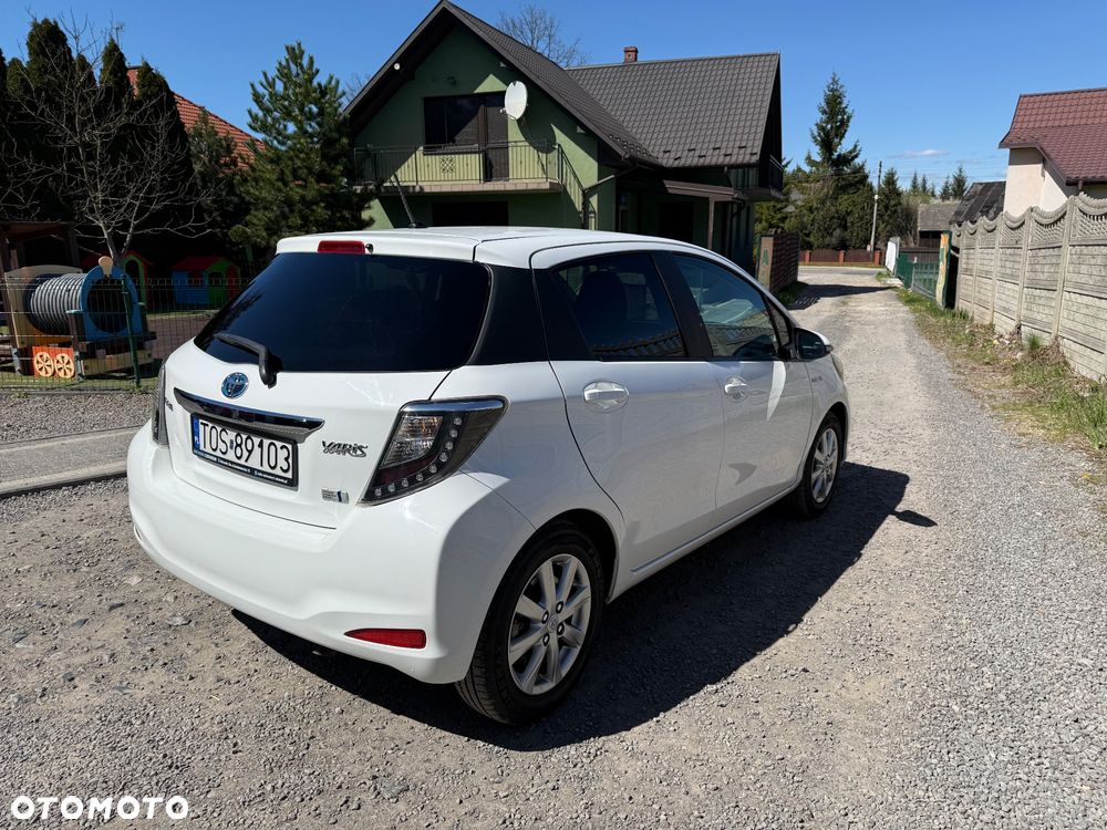 Toyota Yaris - 4
