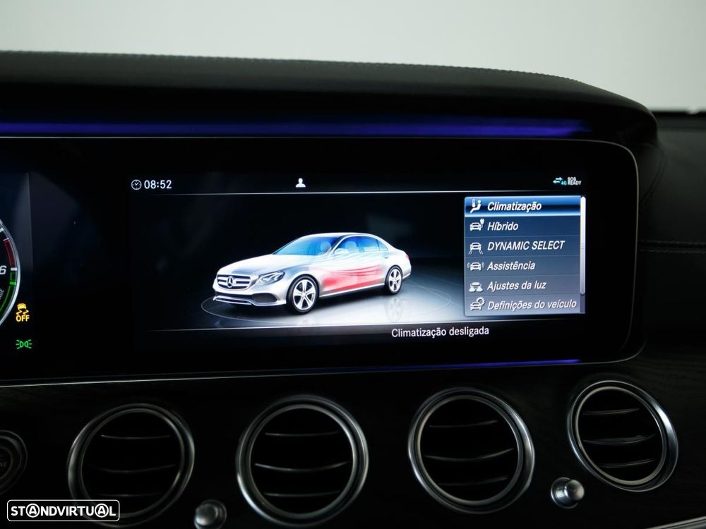 Mercedes-Benz E 300 de AMG Line - 24