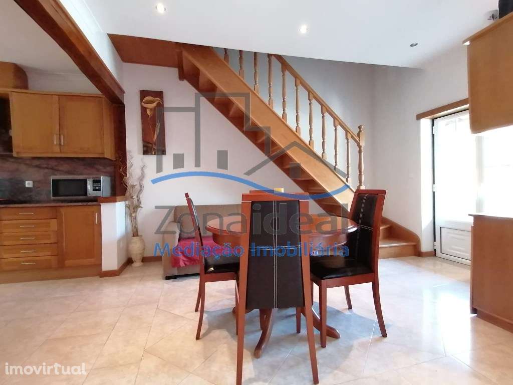 Moradia com quintal, localizada em Alenquer - Grande imagem: 2/20