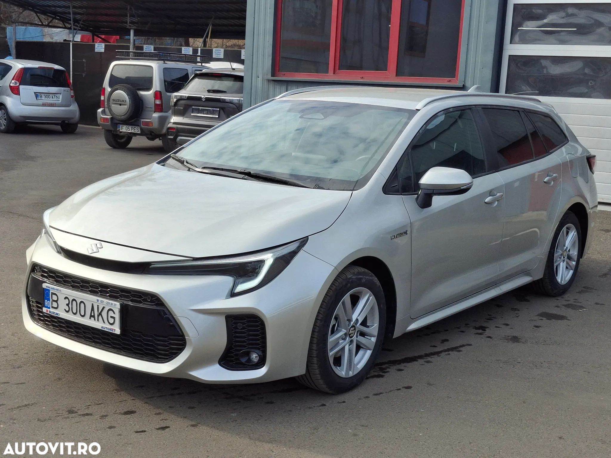 Suzuki Swace 1.8 E-CVT HEV Spirit - 1