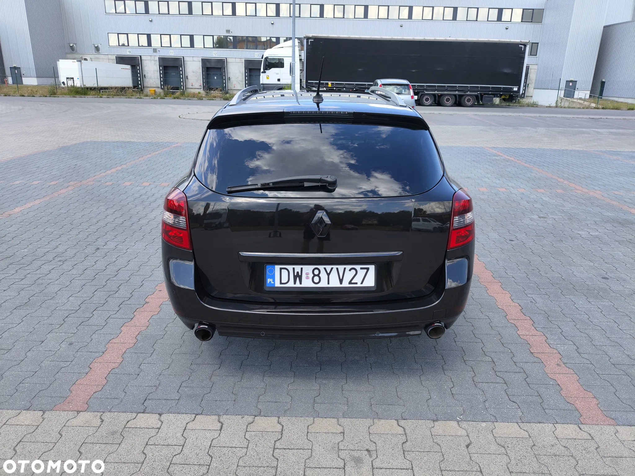 Renault Laguna Grandtour dCi 175 FAP Bose Edition - 11