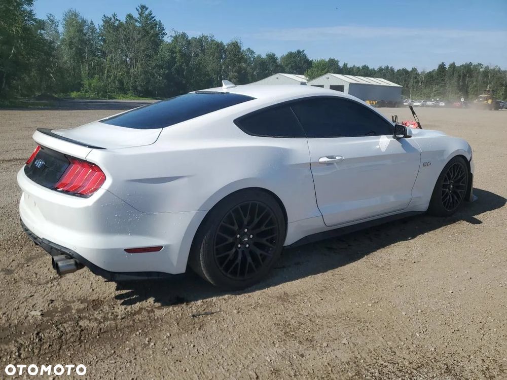 Ford Mustang 5.0 V8 GT - 3