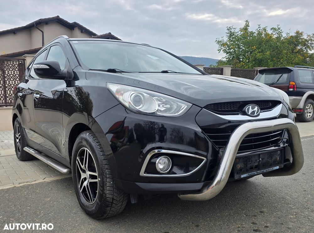 Hyundai ix35 2.0 CRDI 4WD Fifa World Cup Gold Edition - 3