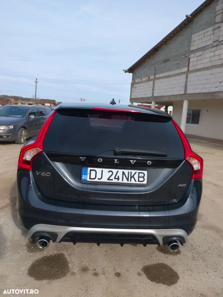 Volvo V60 D5 AWD Geartronic RDesign - 13