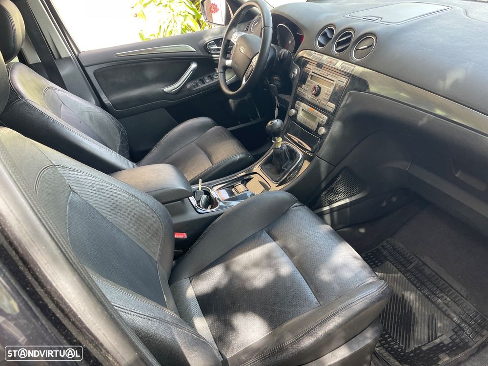 Ford S-Max 1.8 TDCi Titanium 7L - 31