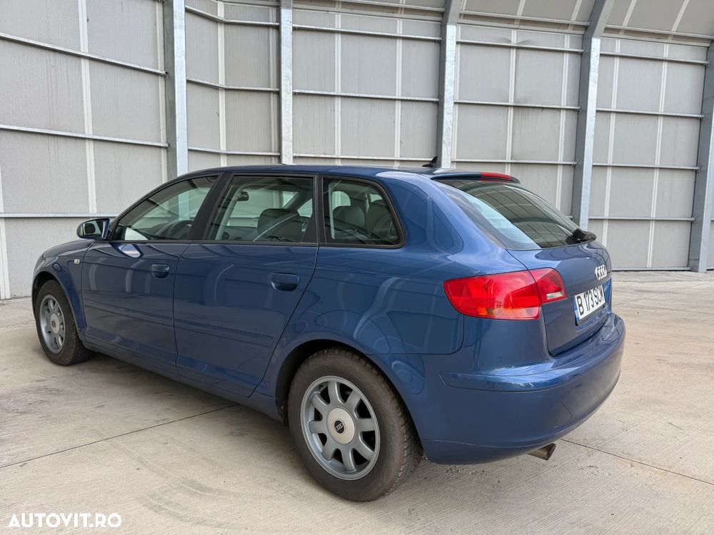 Audi A3 Sportback 1.6 FSI Ambition - 10