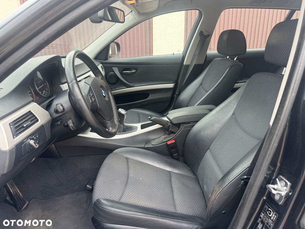 BMW Seria 3 318i Touring Edition Exclusive - 6