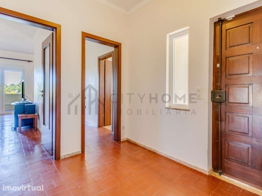 Moradia Isolada T4 com Cave e Terreno de 5.960 m² - Grande imagem: 3/40