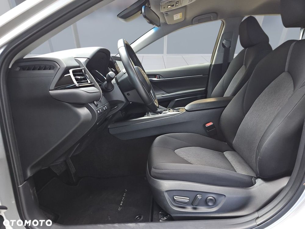 Toyota Camry 2.5 Hybrid Comfort CVT - 14