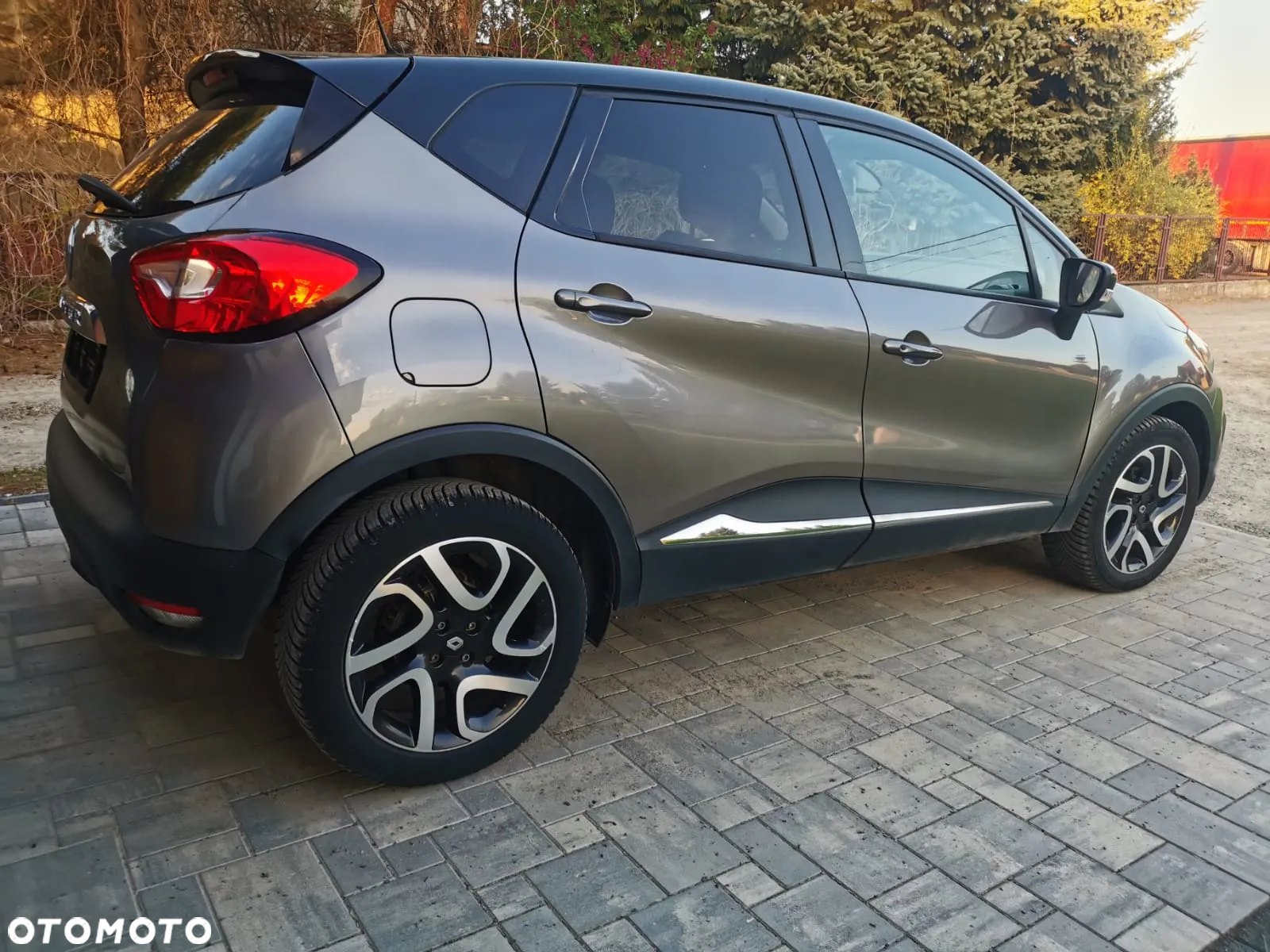 Renault Captur - 3