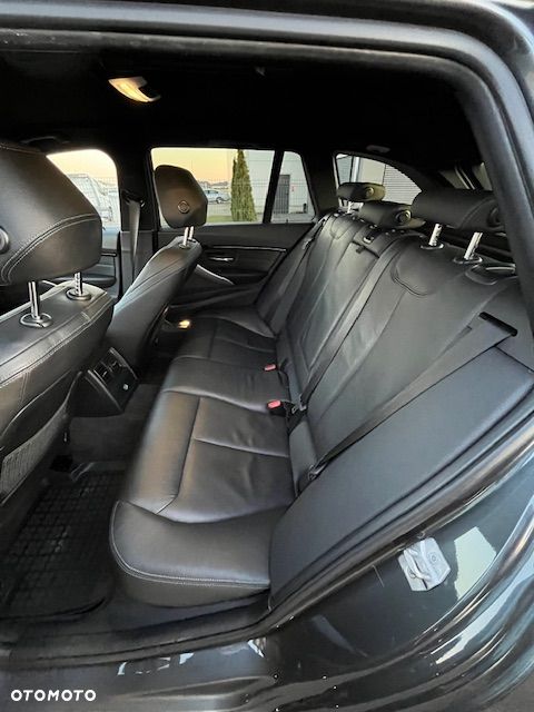 BMW Seria 3 320d xDrive M Sport - 23