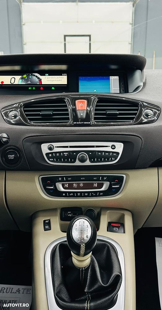 Renault Scenic 1.9 dCi FAP Dynamique - 27