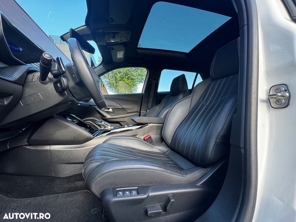 Peugeot 2008 BlueHDi 130 EAT8 GT - 23