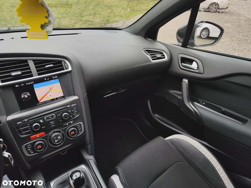 Citroën DS4 HDi 110 Chic - 23