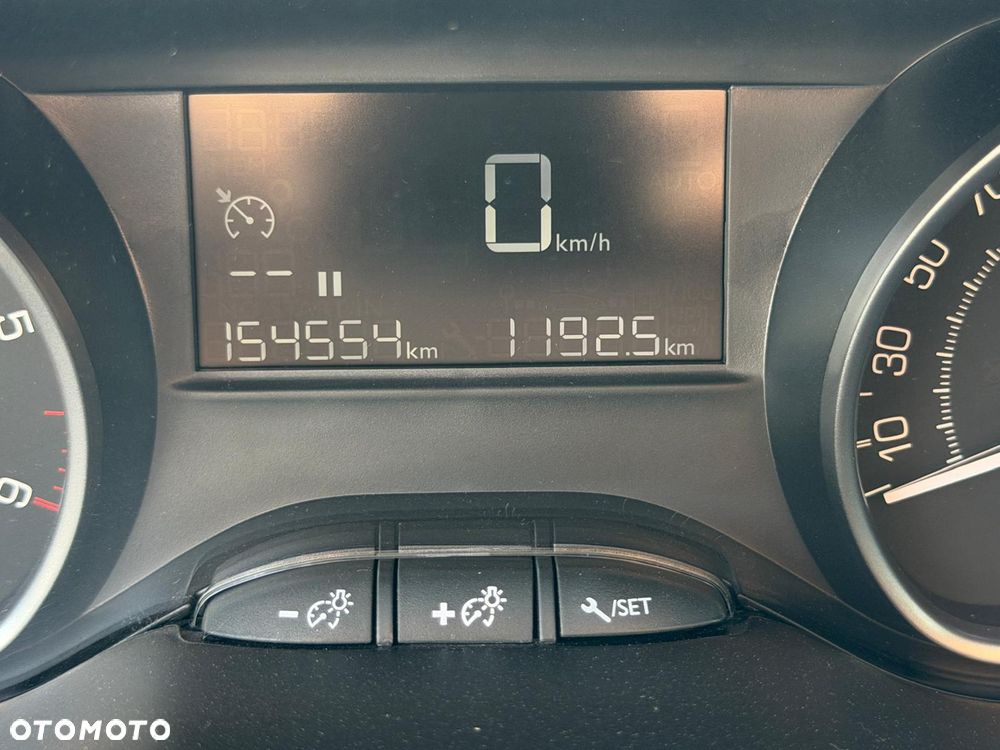 Peugeot 208 Blue-HDi 100 Stop&Start Active - 18