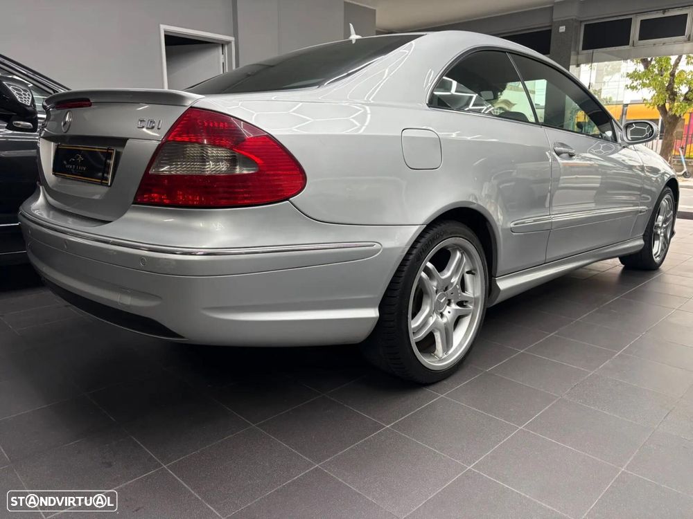 Mercedes-Benz CLK 220 CDi Avantgarde Aut. - 3
