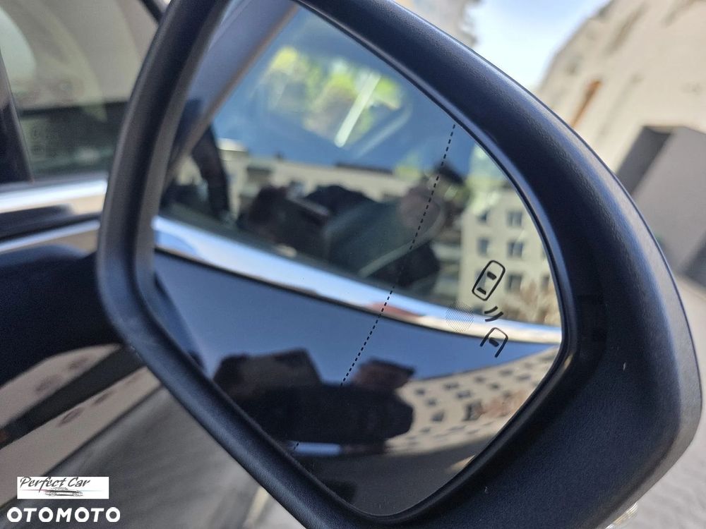 Ford Mondeo 2.0 Hybrid Vignale Plus - 36