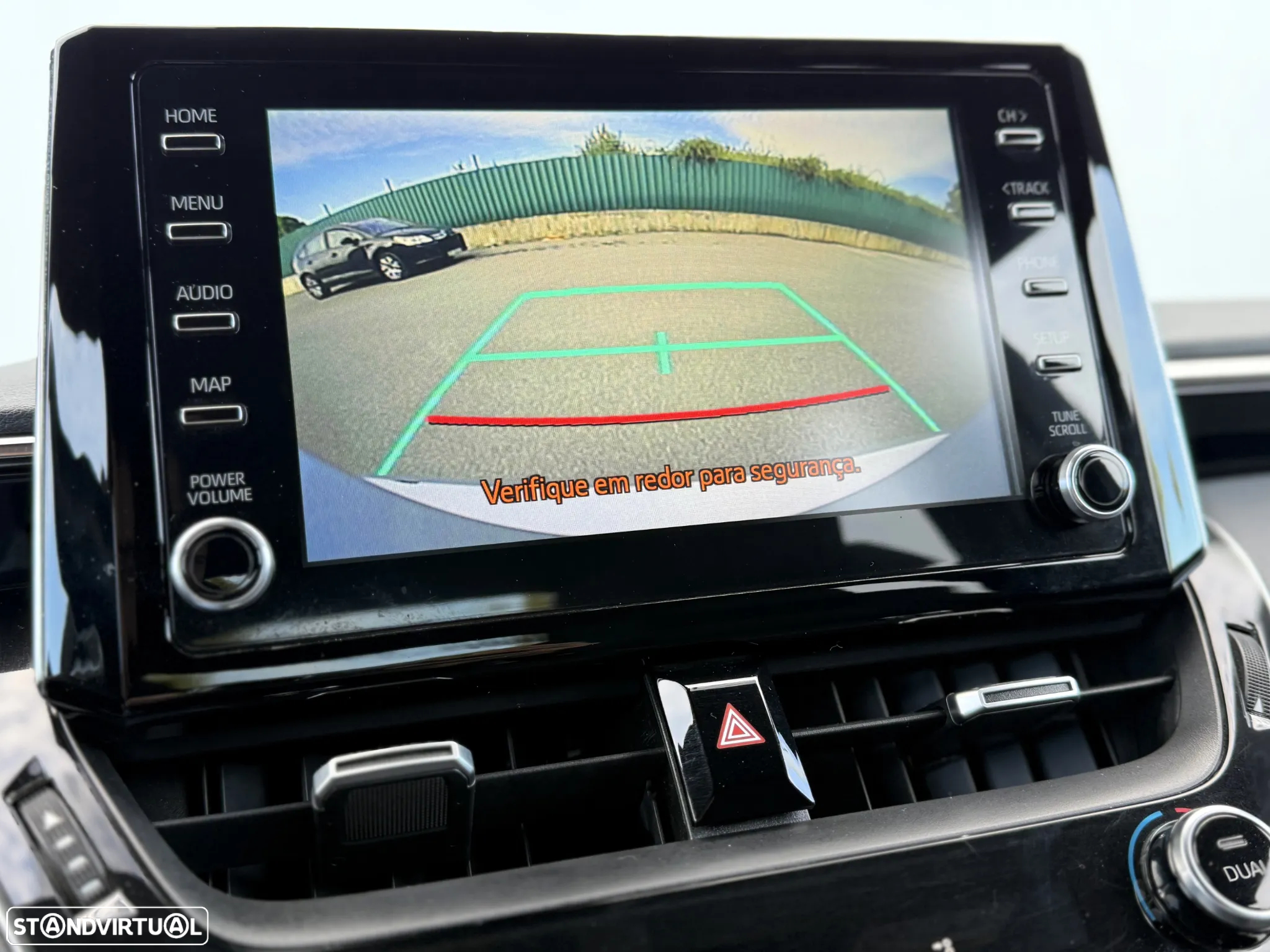 Toyota Corolla 1.8 Hybrid Comfort+P.Sport - 48
