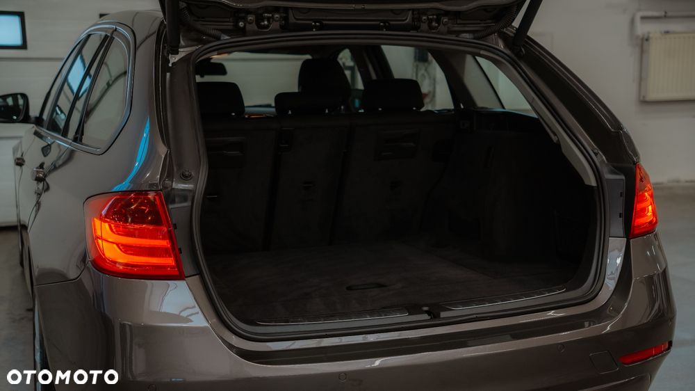 BMW Seria 3 318d - 12