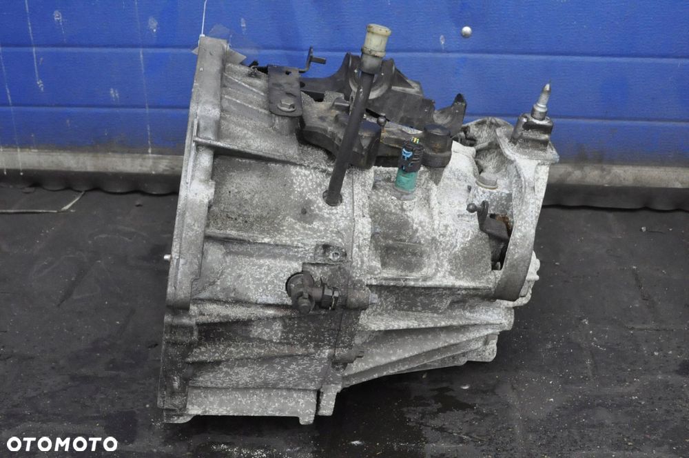 TRAFIC III VIVARO B X82 1.6 DCI CDTI 121KM SKRZYNIA 6 BIEGÓW PF6040 92tys - 3