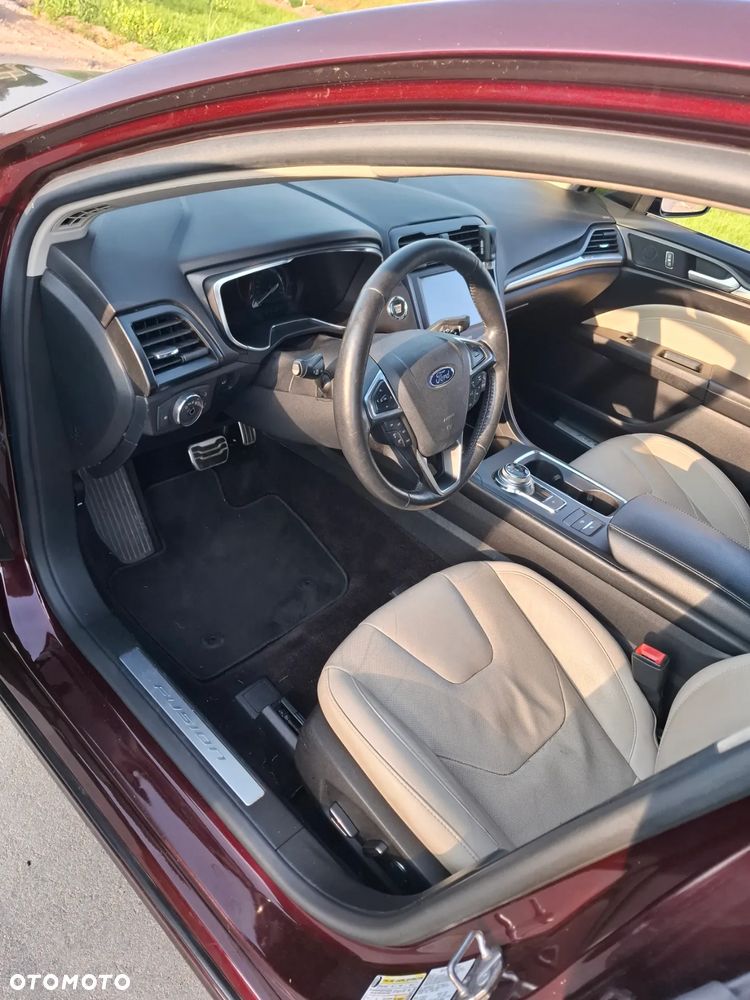 Ford Fusion 2.0 EcoBoost Titanium - 5