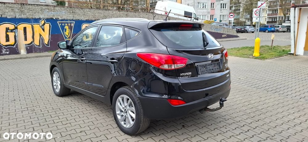 Hyundai ix35 2.0 CRDi 4WD Fifa World Cup Silver Edition - 10