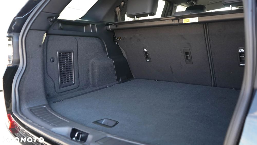 Land Rover Discovery Sport 2.0 D200 mHEV R-Dynamic SE - 30