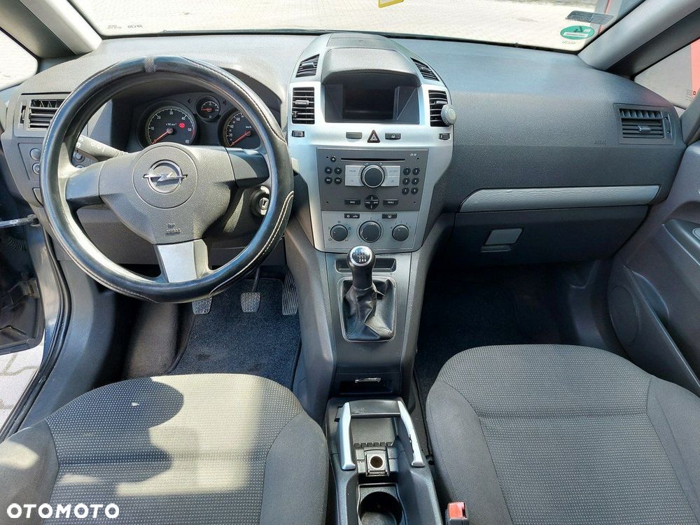 Opel Zafira - 17