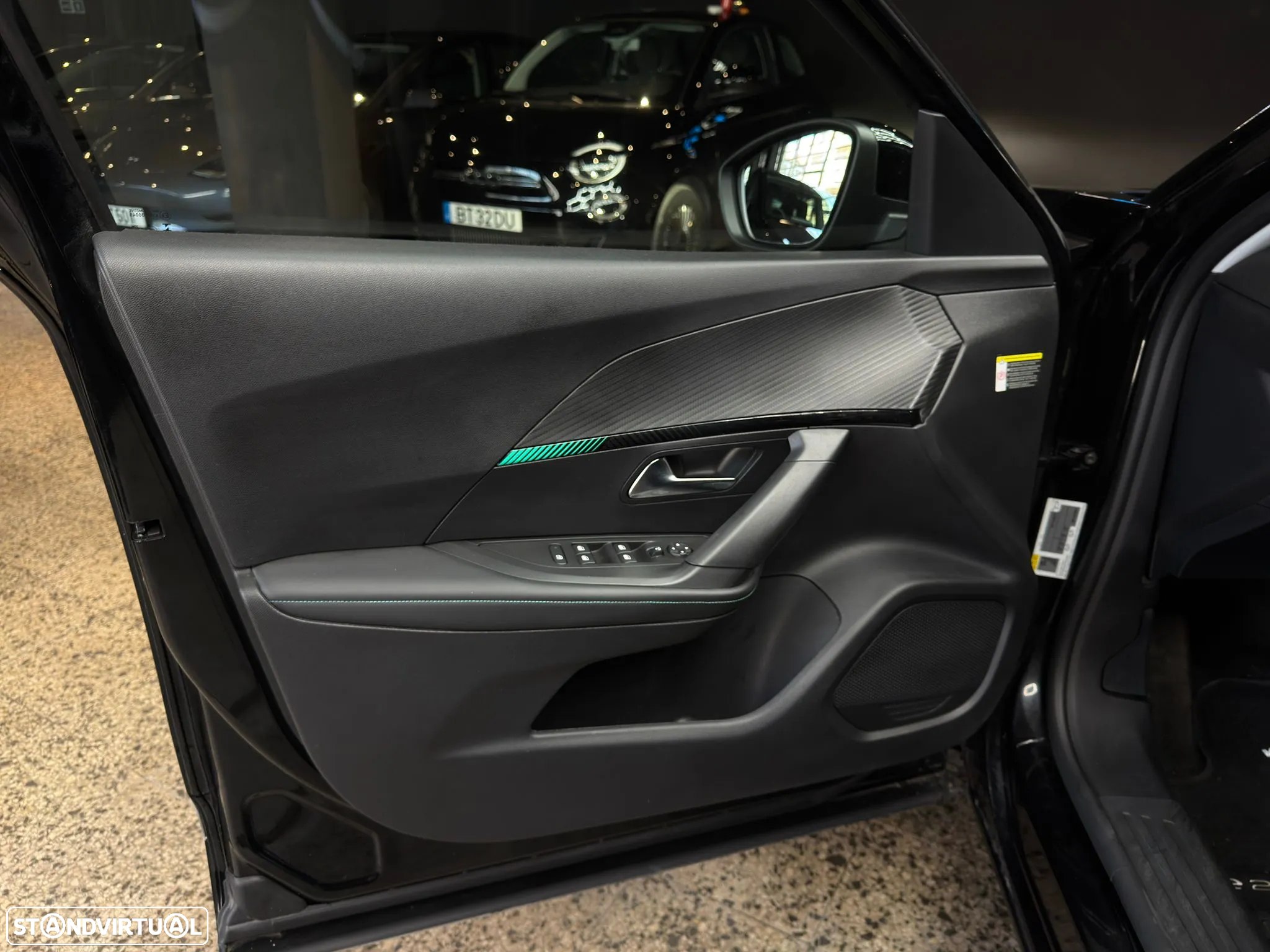 Peugeot e-2008 50 kWh Allure Pack - 21