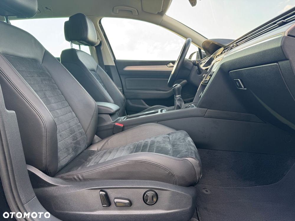 Volkswagen Passat 2.0 TDI BMT Highline - 22