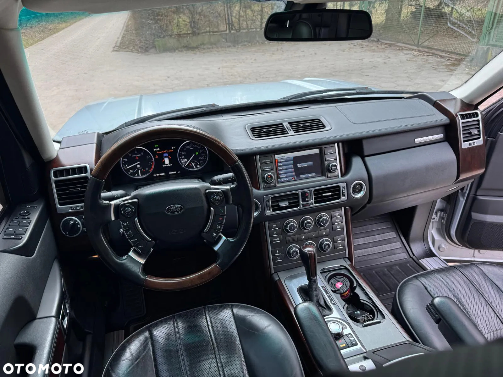 Land Rover Range Rover - 22