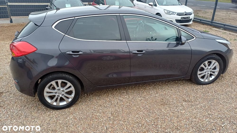 Kia Ceed - 6