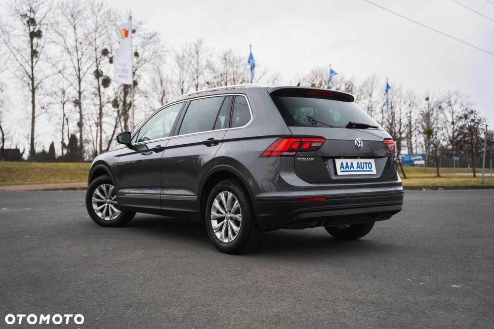 Volkswagen Tiguan - 7