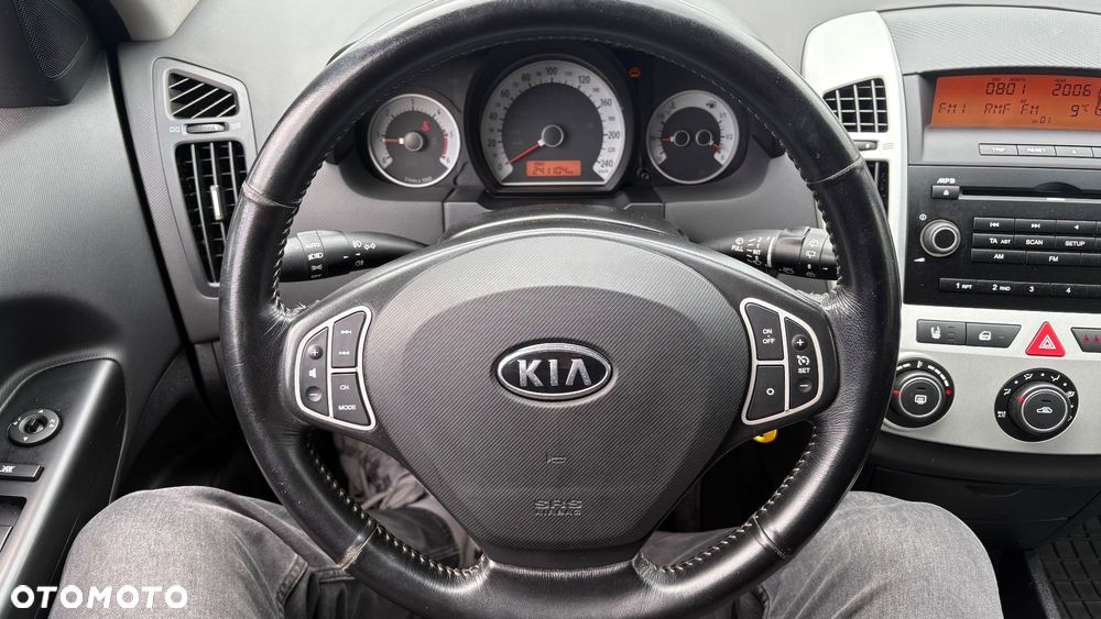 Kia Ceed - 24