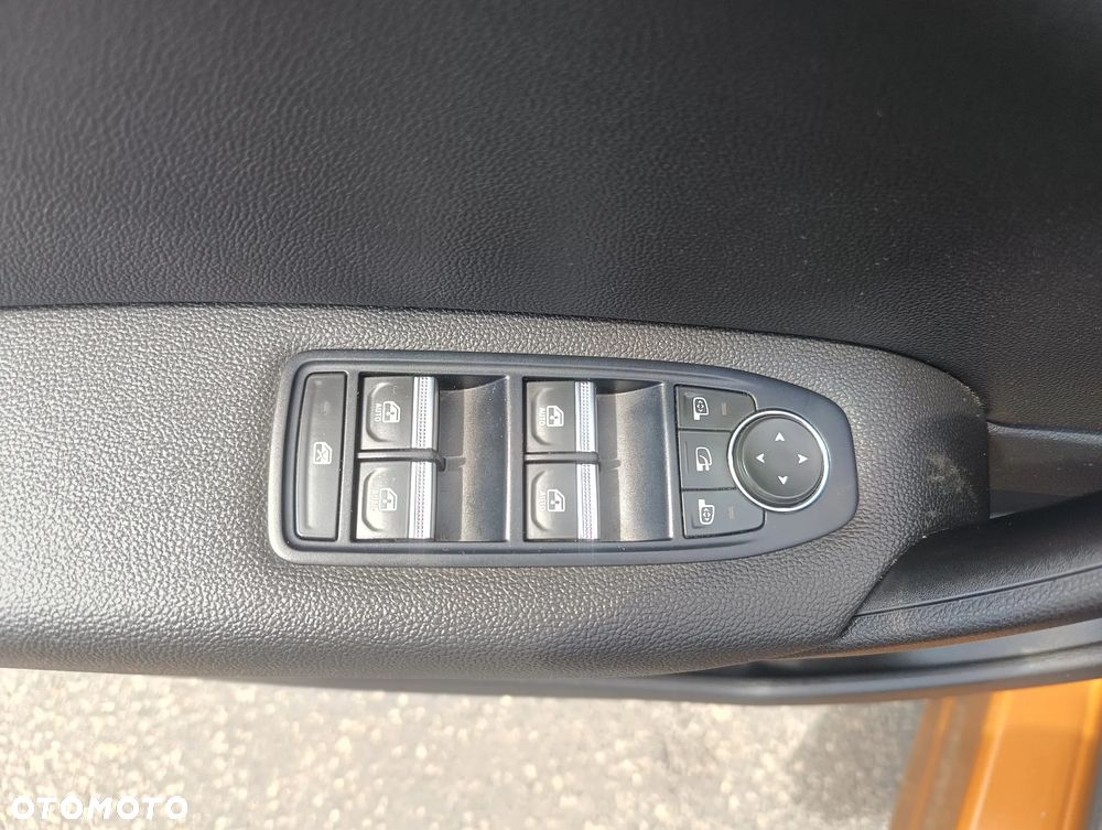 Renault Captur TCe Mild Hybrid 140 GPF TECHNO - 20