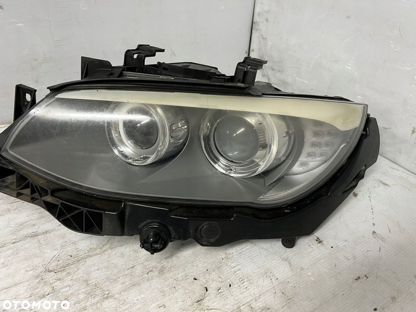 BMW E92 E93 LIFT LAMPA LEWA PRZÓD KOMPLETNA XENON UK 7239929 - 2
