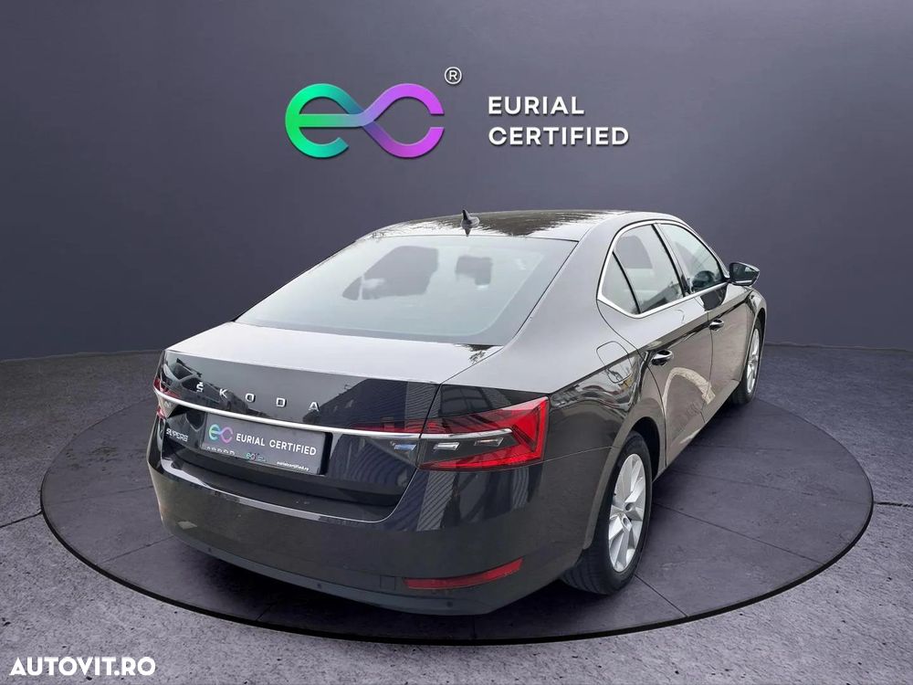 Skoda Superb 2.0 TDI DSG Ambition - 3