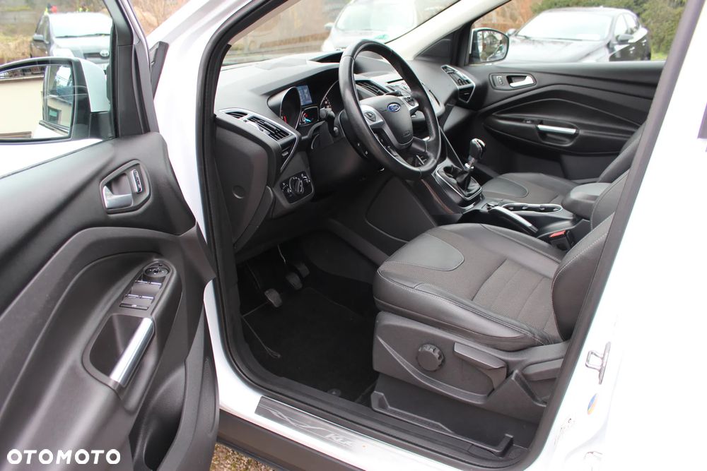 Ford Kuga 2.0 TDCi 4x4 Titanium - 10