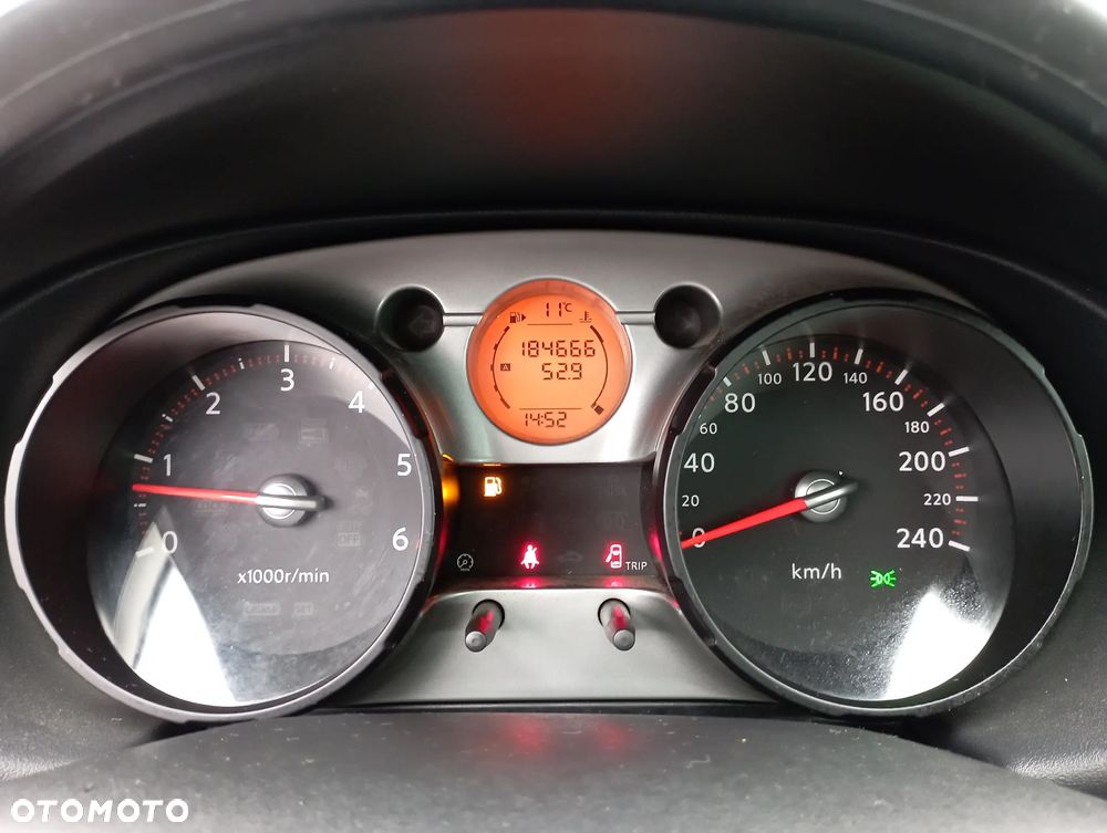 Nissan Qashqai 2.0 dCi Visia - 13