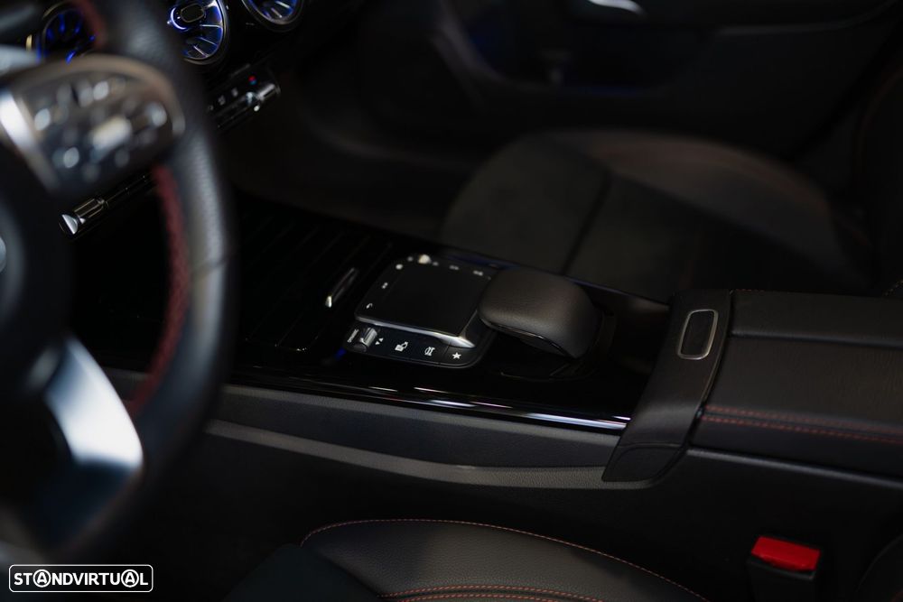 Mercedes-Benz CLA 250 e Shooting Brake AMG Line - 19